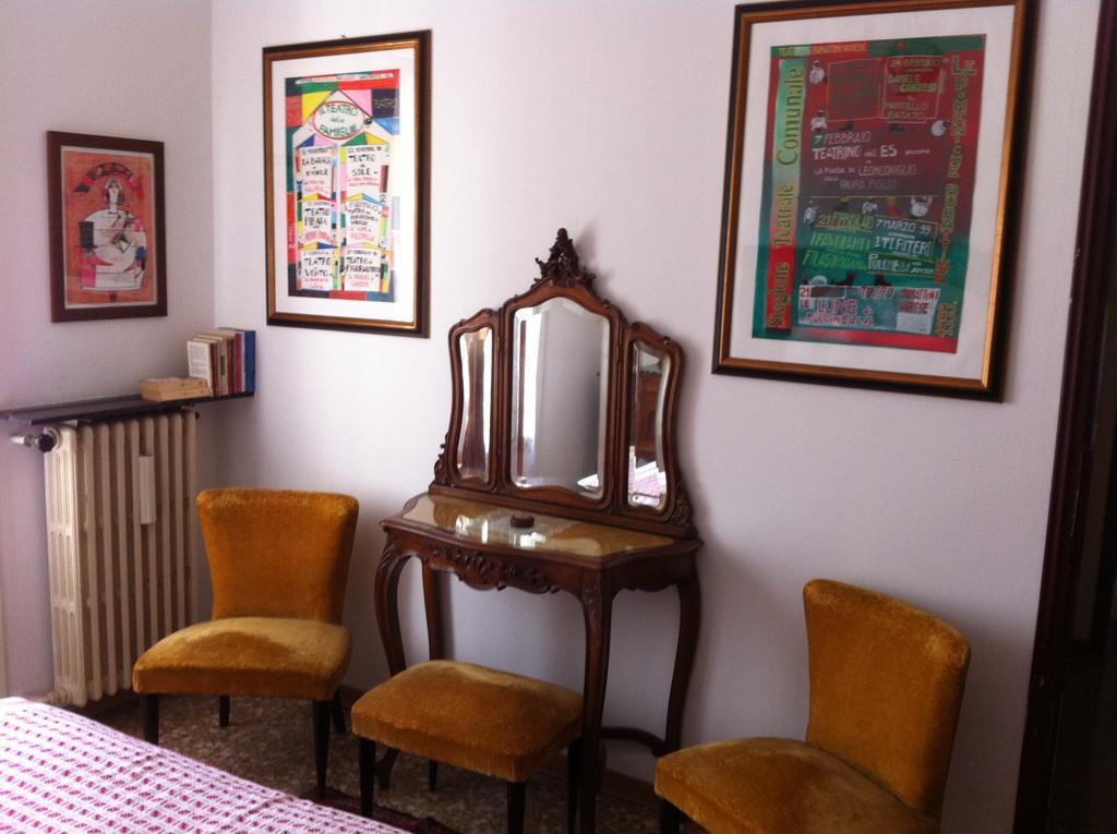 La Casa Creativa Bed & Breakfast Lomnago Rom bilde
